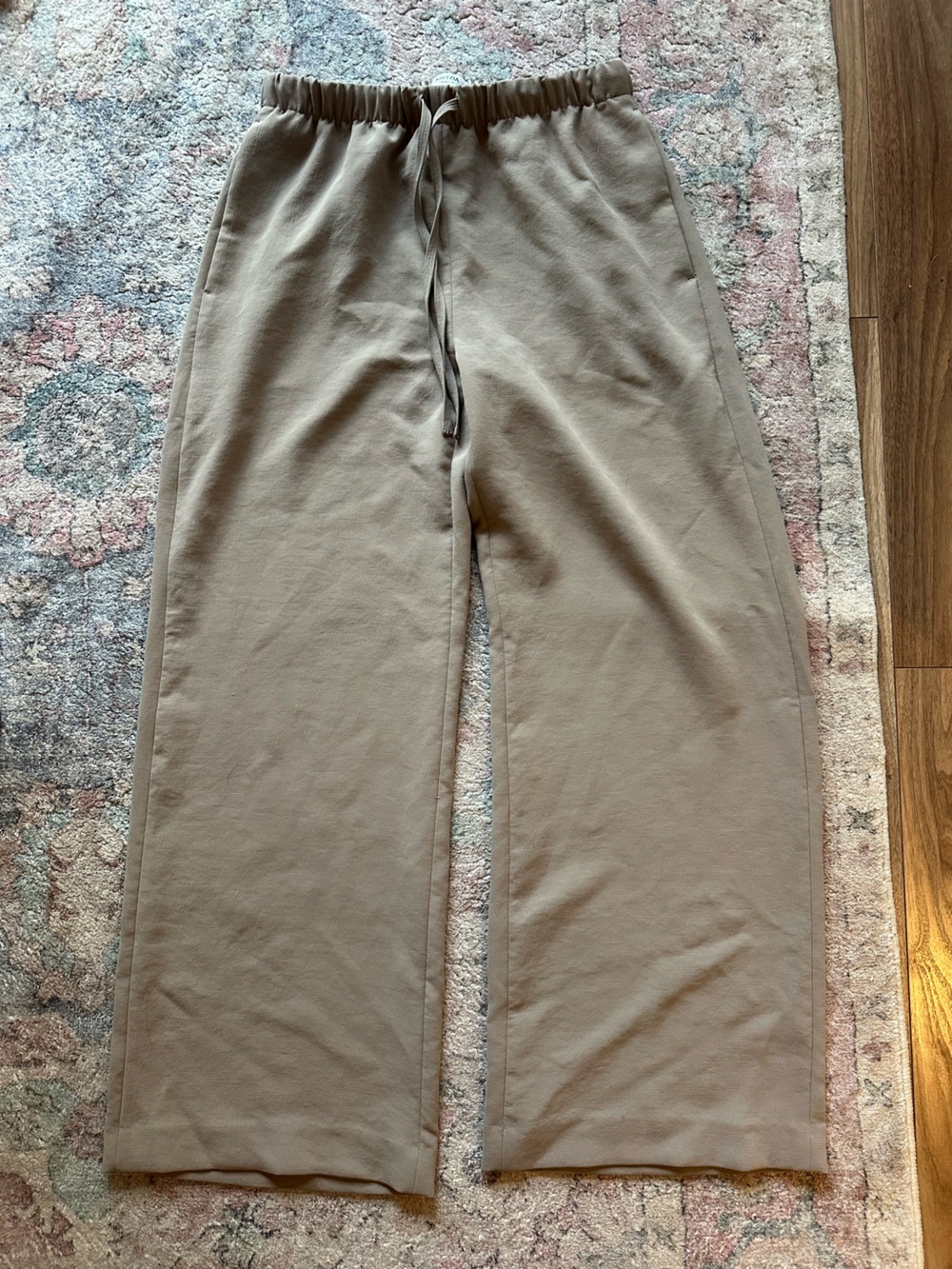 Aritzia Lodge Crepette Pants